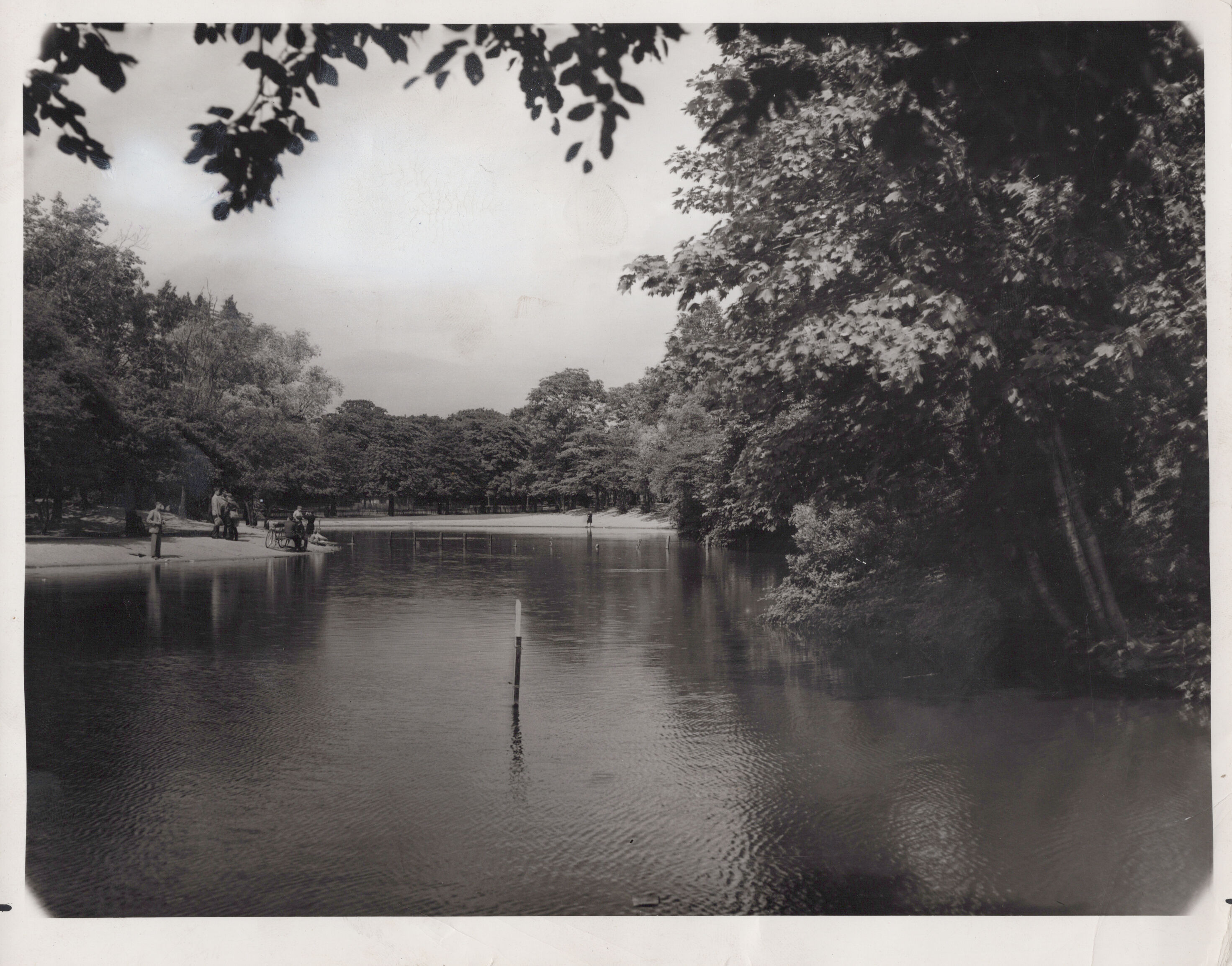 Waterside Scene: Tooting Bec
