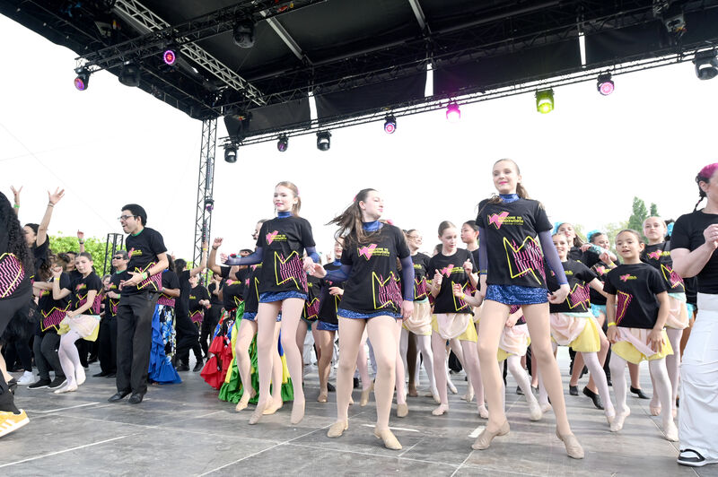 Image of dancers on stage at Strictly Wandsworth in Battersea Park