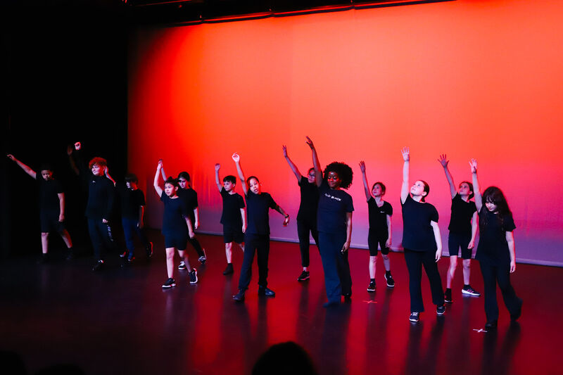 Pointe Black showcase 