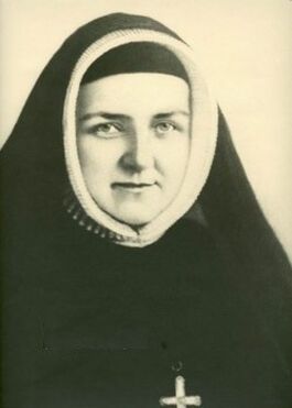 Photographic portrait of Mabel Digby wearing her habit