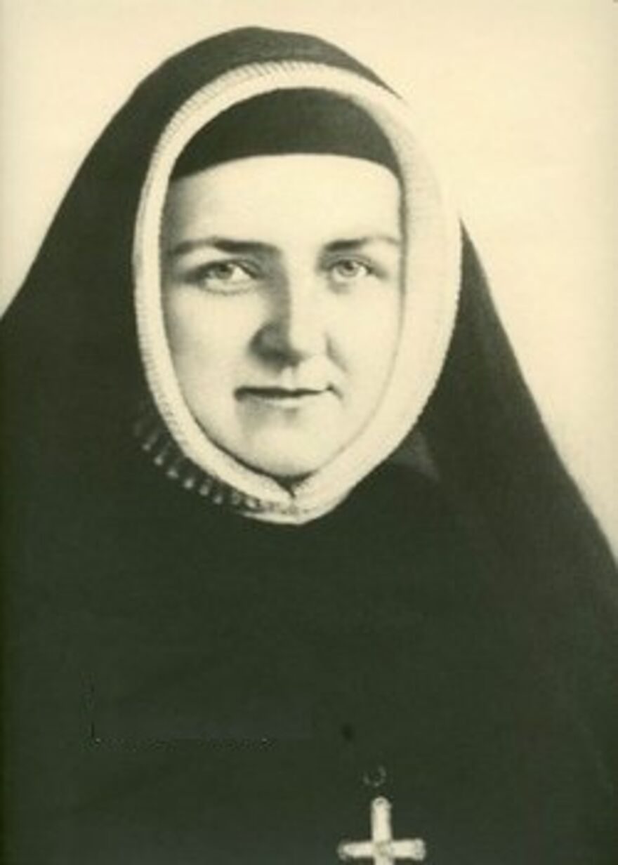 Photographic portrait of Mabel Digby wearing her habit