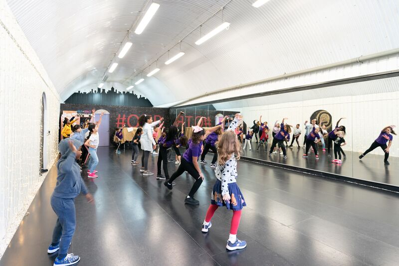 Teaching a children's street dance workshop